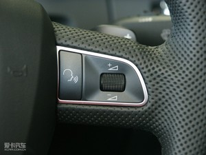 2010��2.0TFSI Cabriolet �п؅^(q��)