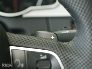 2010��2.0TFSI Cabriolet �п؅^(q��)