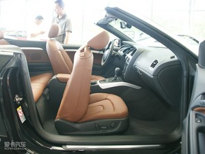 2010��2.0TFSI Cabriolet ���g����