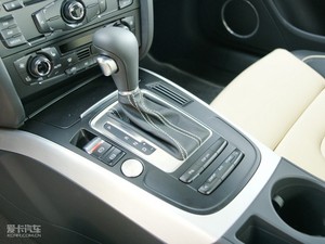 20102.0T Coupe L(fng)а QU