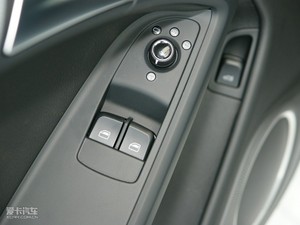 20103.2 Coupe quattro {܇ƅ^	