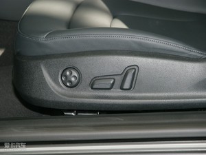 20103.2 Coupe quattro {{