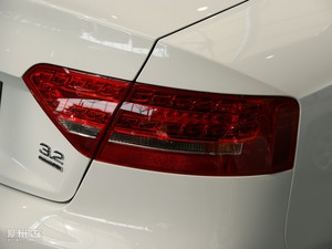 20103.2 Coupe quattro (ji)^