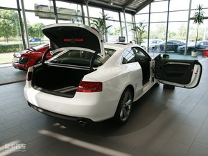 20103.2 Coupe quattro g