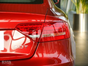 20102.0TFSI Sportback g ^