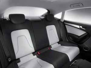 2010款2.0TFSI Sportback 豪华型 空间座椅