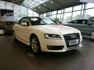 2010��2.0TFSI Cabriolet ���w���^