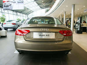 2010款2.0TFSI Sportback 舒适型 整体外观