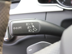 2010��2.0TFSI Cabriolet �п؅^