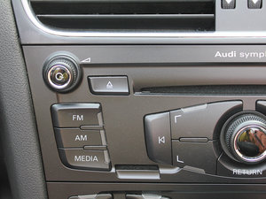 2010��2.0TFSI Cabriolet �п؅^