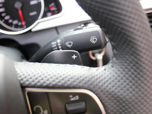 2010��2.0TFSI Cabriolet �п؅^