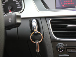 2010��2.0TFSI Cabriolet �п؅^