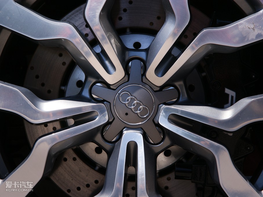 2010WR8 Coupe 5.2 FSI