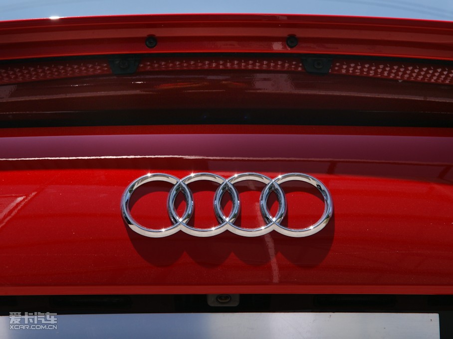 2010?yun)WR8 Coupe 5.2 FSI