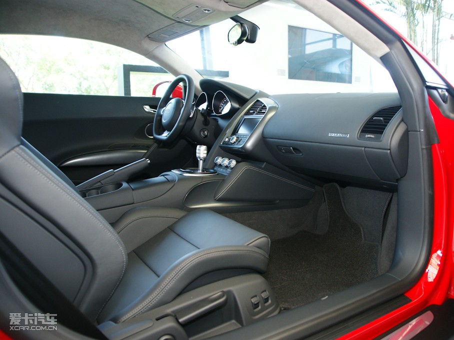 2010WR8 Coupe 5.2 FSI