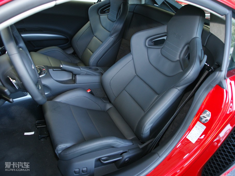 2010µR8 Coupe 5.2 FSI