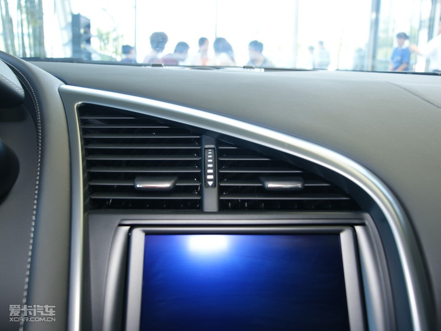 2010?yun)WR8 Coupe 5.2 FSI