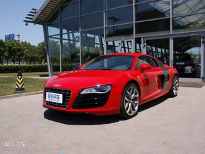 2010款Coupe 5.2 FSI 左前45度