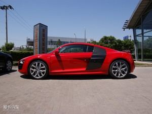 2010款Coupe 5.2 FSI 正侧（左）