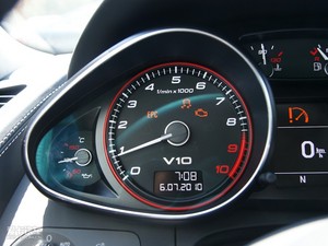 2010Coupe 5.2 FSI п؅^