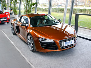 2010Coupe 5.2 FSI w^