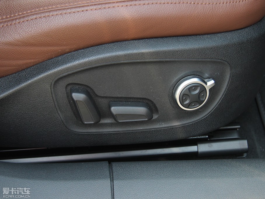 2012?yun)WA7 3.0TFSI quattroA