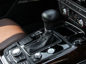 20123.0TFSI quattroA п؅^