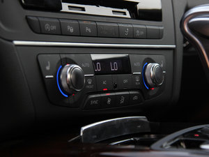 20123.0TFSI quattroA п؅^