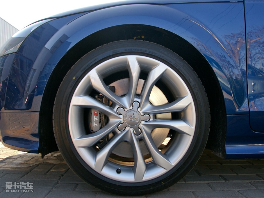 2011?yun)WTTS Coupe Coupe 2.0TFSI