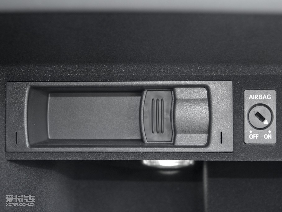 2011?yun)WTTS Coupe Coupe 2.0TFSI