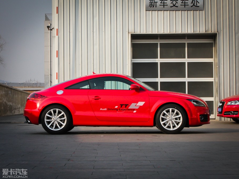 2011WTT Coupe 2.0TFSI Coupe