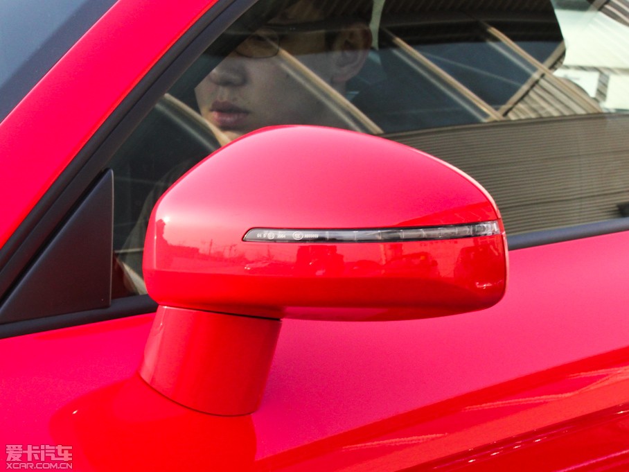 2011?yun)WTT Coupe 2.0TFSI Coupe