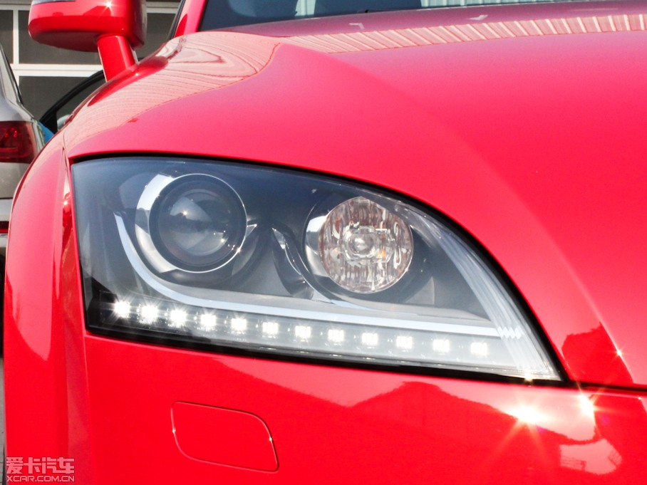 2011?yun)WTT Coupe 2.0TFSI Coupe