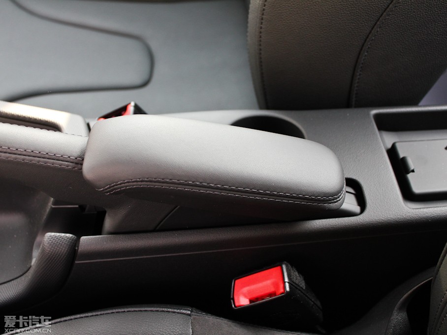 2011WTT Coupe 2.0TFSI Coupe