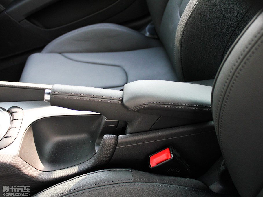 2011WTT Coupe 2.0TFSI Coupe