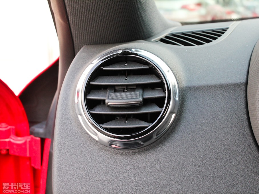 2011?yun)WTT Coupe 2.0TFSI Coupe