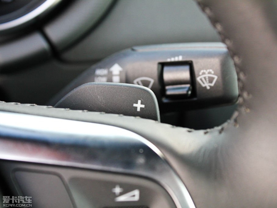 2011?yun)WTT Coupe 2.0TFSI Coupe