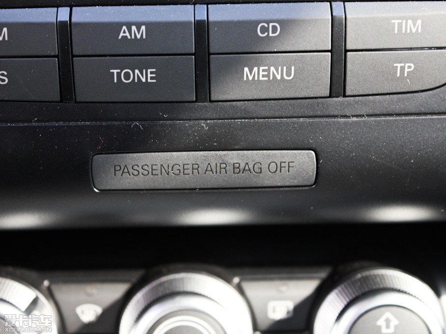 2011?yun)WTT Coupe 2.0TFSI Coupe