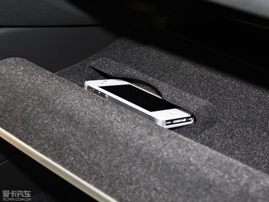 2011?yun)WTT Coupe 2.0TFSI Coupe