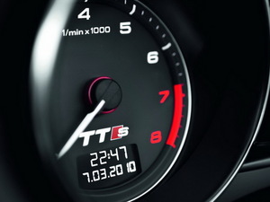 20112.0TFSI Roadster п؅^(q)
