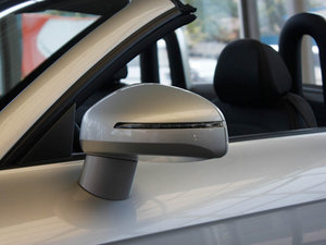 20112.0TFSI Roadster ^