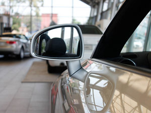 20112.0TFSI Roadster ^