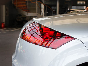 20112.0TFSI Roadster ^