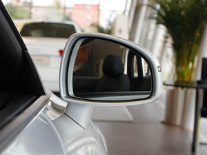 20112.0TFSI Roadster ^