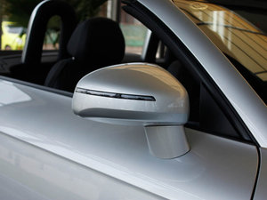 20112.0TFSI Roadster (x)(ji)^