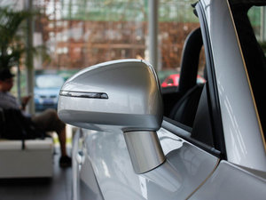 20112.0TFSI Roadster (x)(ji)^