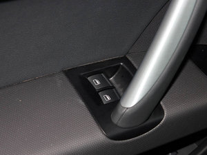 20112.0TFSI Roadster g