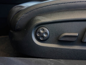 20112.0TFSI Roadster g