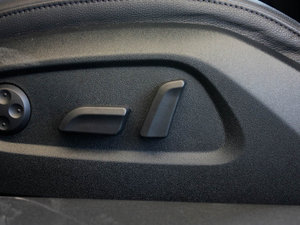 20112.0TFSI Roadster g