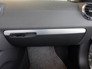 20112.0TFSI Roadster g